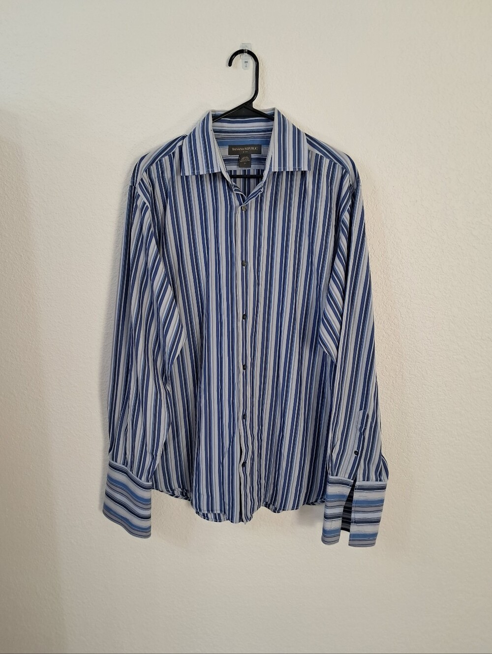 Banana Republic Men's XL Button Down Shirt Striped 100% Cotton Preppy Business